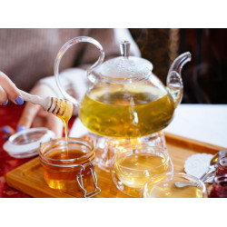 Чому не можна пити чай з медом?