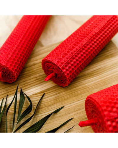 Свічка з вощини червона (8,5 см)