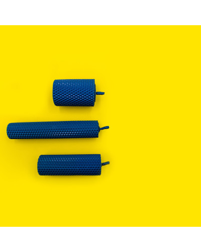 Свічка з вощини синя (13,5 см)