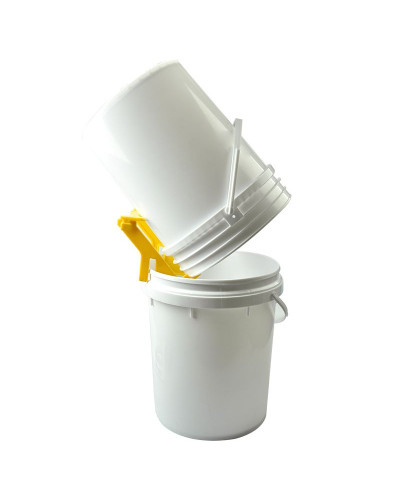 Тримач для відра для стікання меду пластиковий