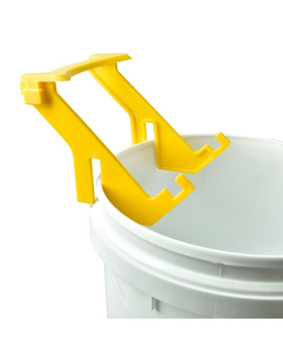 Тримач для відра для стікання меду пластиковий