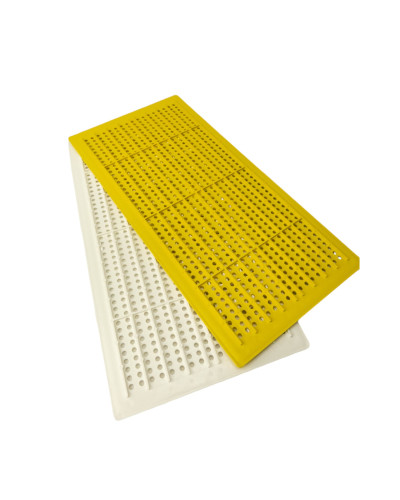 Решітка пилковловлювальна пластикова 40,2см х 20,1см