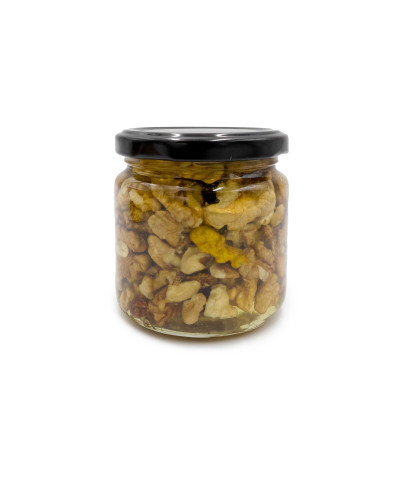 Волоський горіх в меді (240 г)