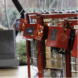 Принцип роботи медогонки з нержавіючої сталі