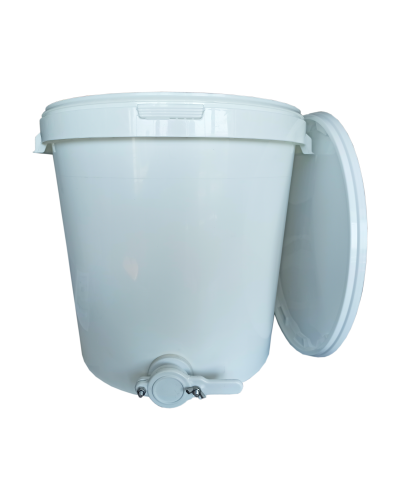 Відстійник поліпропіленовий 30л. з клапаном 6/4