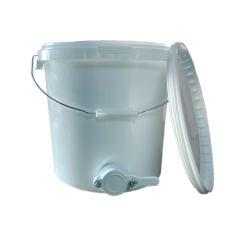 Відстійник поліпропіленовий 20,1л. з клапаном 6/4