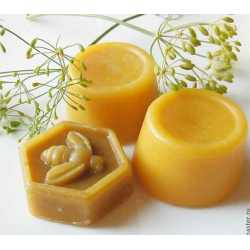 Який віск краще використовувати для свічок?