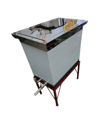 Паровая воскоплавильная машина на 6 рамок (с перемычкой)