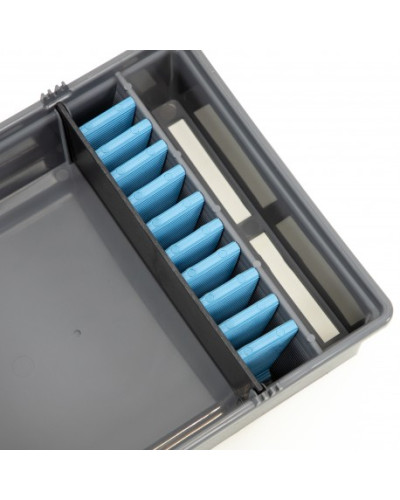 Годівниця пластикова 2,4л.